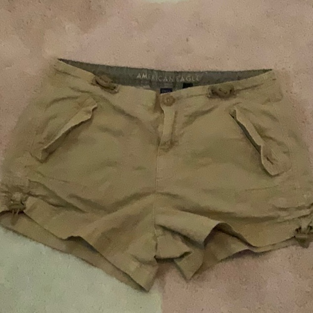 American Eagle Outfitters Tan Cargo Shorts Relaxed Fit